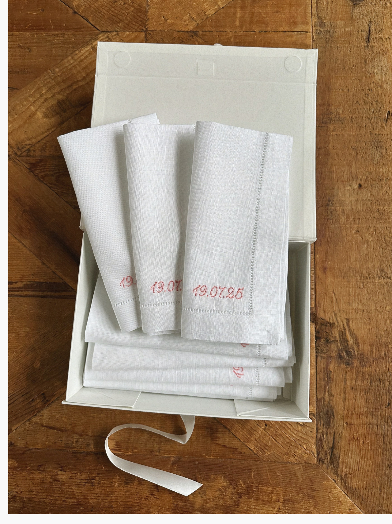 The Classic Napkin Set